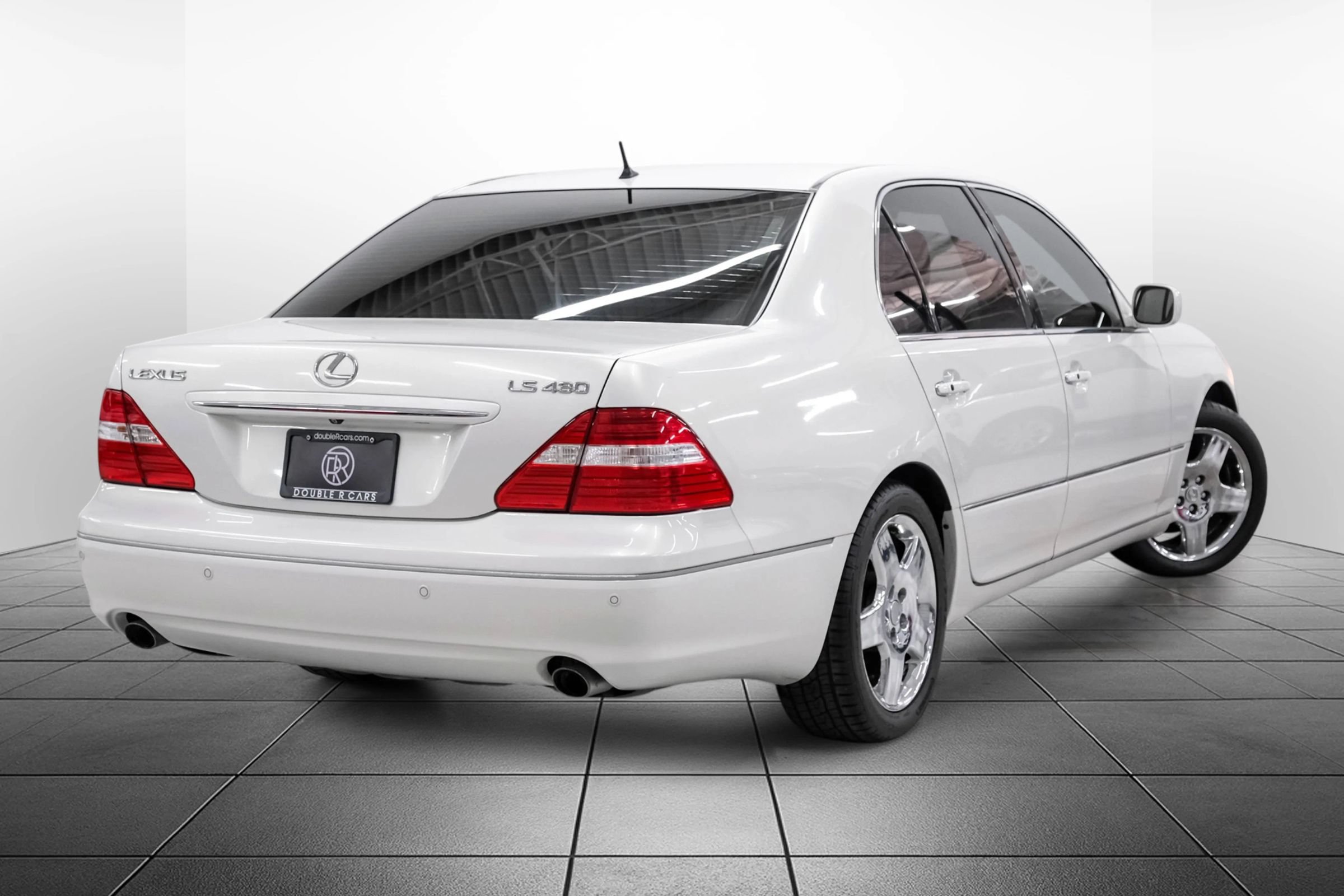 Used 2006 Lexus LS 430 w/ Modern Luxury Pkg RWD image 9