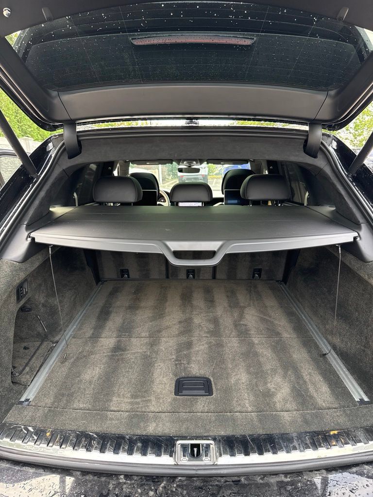 Used 2022 Bentley Bentayga AWD/4WD image 21