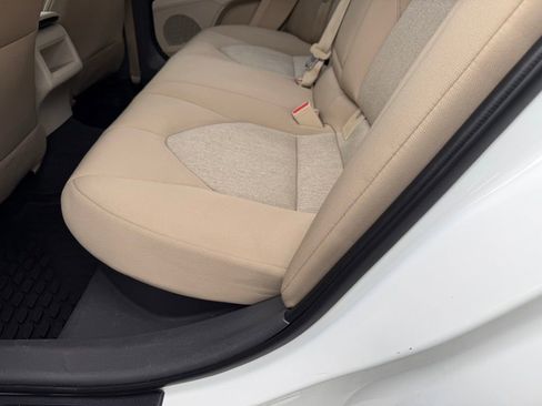 Certified 2020 Toyota Camry LE image 30