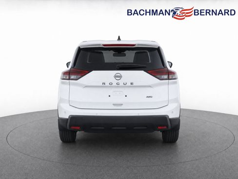 Used 2024 Nissan Rogue S AWD/4WD image 6
