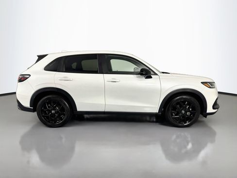 Certified 2025 Honda HR-V Sport image 4