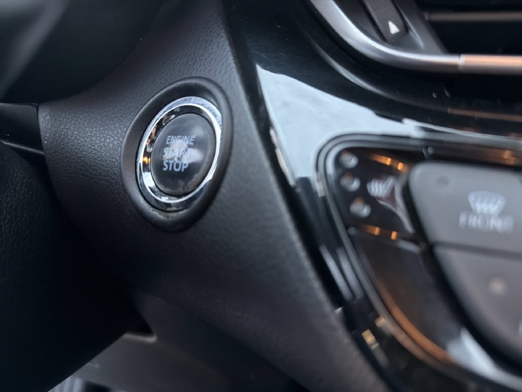 Used 2018 Toyota C-HR XLE FWD image 15
