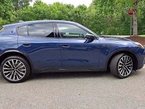 New 2025 Maserati Grecale Modena image 9