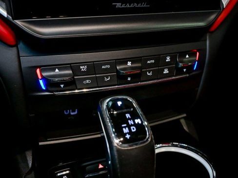 Used 2022 Maserati Ghibli Modena image 41