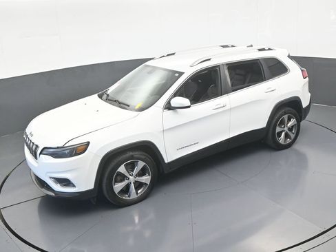 Used 2019 Jeep Cherokee Limited image 46