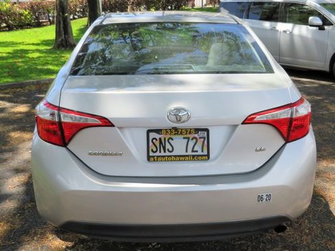 Used 2015 Toyota Corolla FWD image 4