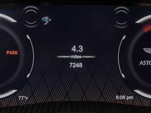 Used 2023 Aston Martin DBX 707 image 24