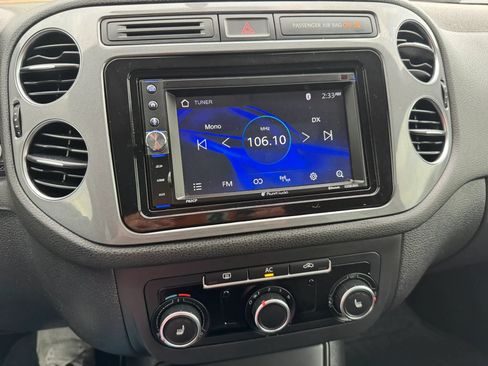 Used 2012 Volkswagen Tiguan S FWD image 33