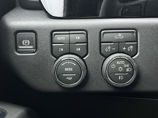 New 2026 Chevrolet Silverado 1500 RST w/ Z71 Off-Road Package AWD/4WD image 17
