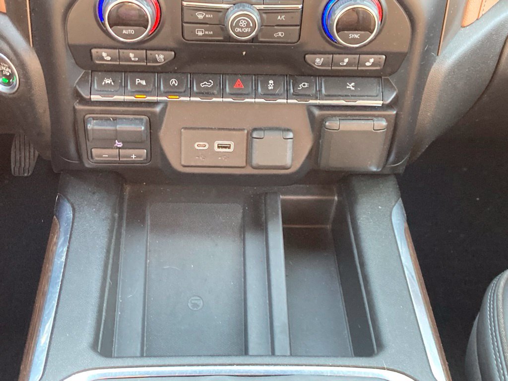 Used 2021 Chevrolet Silverado 1500 High Country w/ Technology Package AWD/4WD image 14
