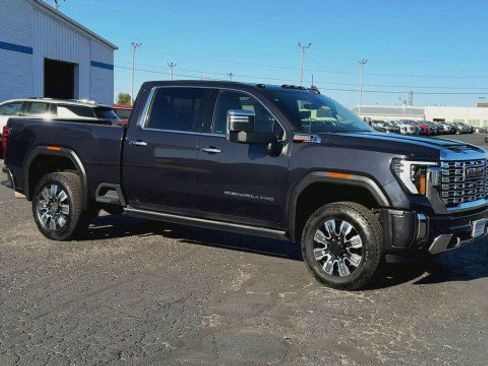 Certified 2024 GMC Sierra 2500 Denali w/ Denali Reserve Package image 2