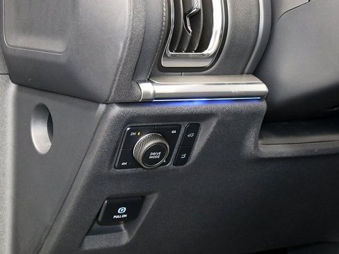 New 2025 Ford Expedition Max Platinum w/ Driver's Package image 26