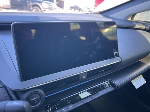 Used 2025 Toyota Prius AWD image 21