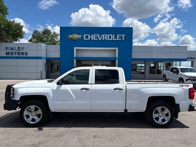 Used 2018 Chevrolet Silverado 1500 Custom w/ Custom Value Package AWD/4WD image 1