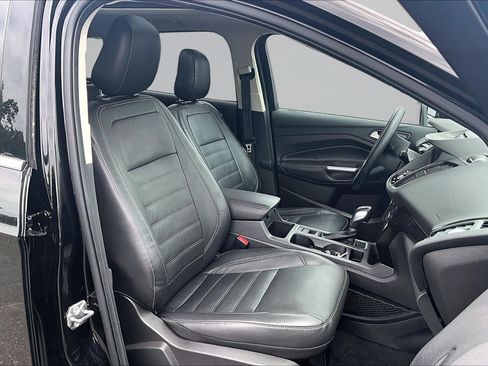 Used 2018 Ford Escape Titanium AWD/4WD image 6