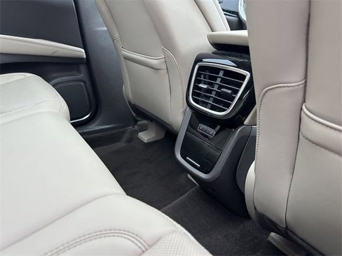 Certified 2022 Lincoln Nautilus Reserve image 40