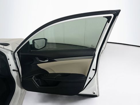 Used 2019 Honda Civic LX image 29