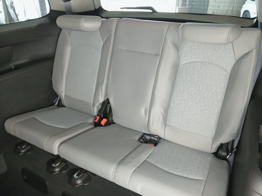 Used 2007 GMC Acadia SLE w/ Convenience Package FWD image 15