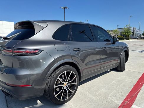 Used 2020 Porsche Cayenne S AWD/4WD image 8