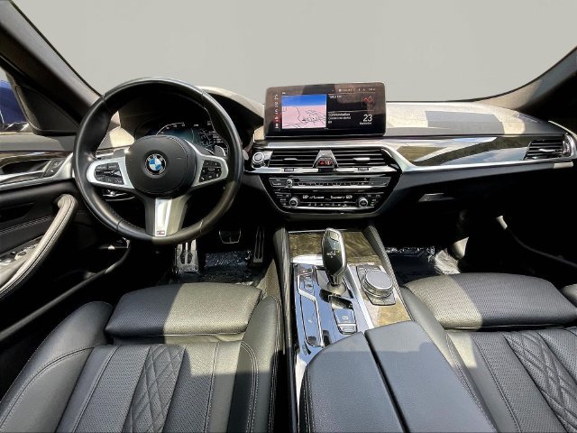 Used 2023 BMW 540i w/ M Sport Package RWD image 9