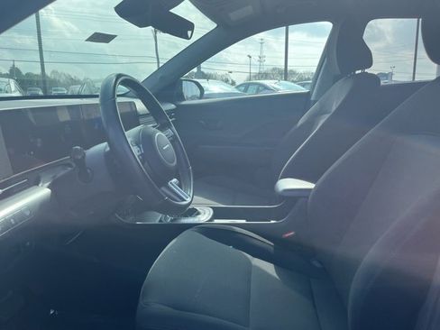 Used 2025 Hyundai Kona SEL image 13