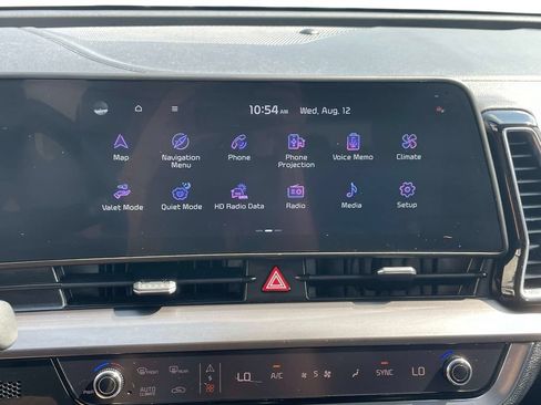 Used 2025 Kia Sportage EX FWD image 28