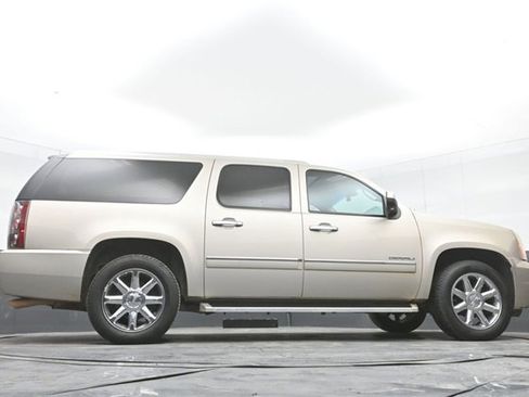 Used 2013 GMC Yukon XL Denali image 52