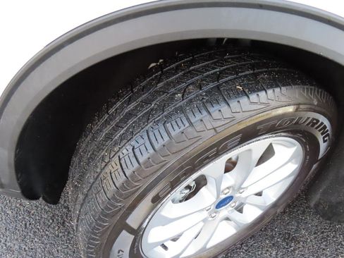 Used 2021 Ford Escape SE image 14