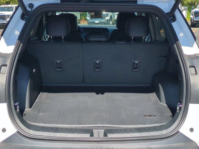 New 2027 GMC Terrain Elevation w/ Elevation Premium Package AWD/4WD image 30
