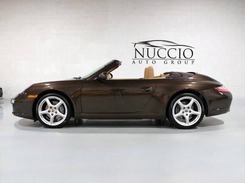 Used 2011 Porsche 911 Cabriolet image 7