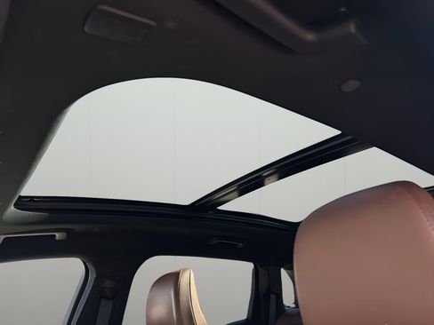 Used 2022 Lincoln Nautilus Reserve image 26