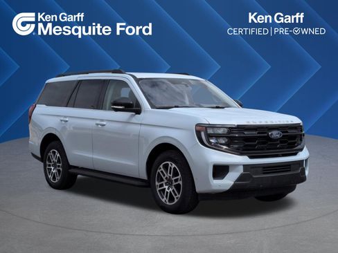 Used 2025 Ford Expedition Active AWD/4WD image 1