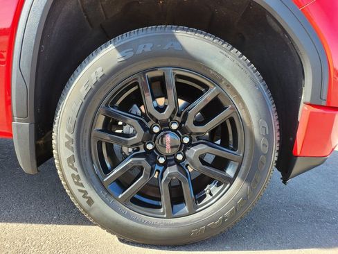 Used 2020 GMC Sierra 1500 Elevation w/ Elevation Value Package image 34