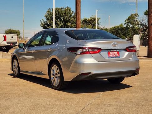 Used 2023 Toyota Camry LE FWD image 4