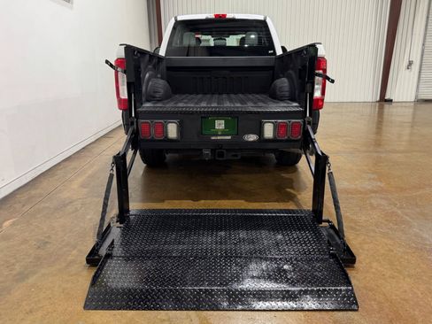 Used 2018 Ford F250 XL w/ Power Equipment Group RWD image 12