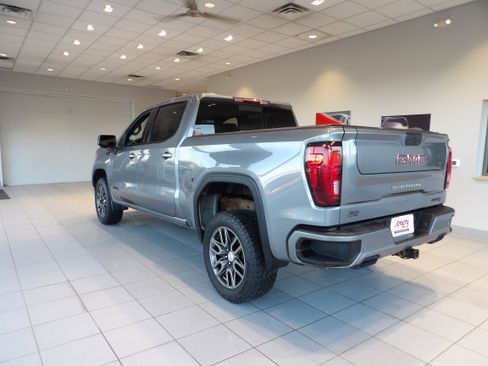 Used 2021 GMC Sierra 1500 AT4 w/ AT4 Value Package image 4