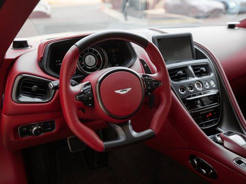 Used 2023 Aston Martin DB11 V12 image 11