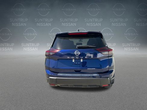 Used 2025 Nissan Rogue SV w/ SV Premium Package FWD image 38