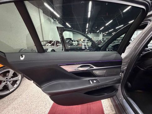 Used 2020 BMW 750i xDrive w/ Luxury Rear Seating Package AWD/4WD image 36