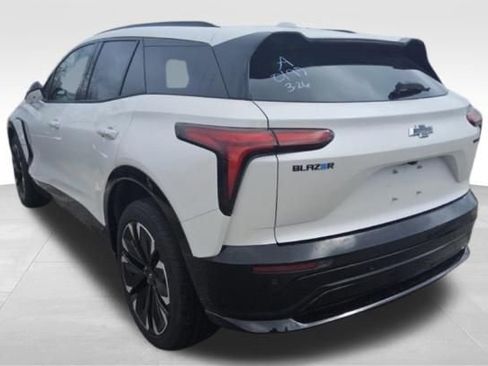 Used 2025 Chevrolet Blazer EV RS image 8