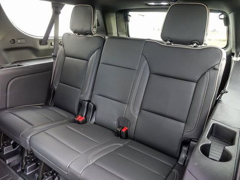 New 2026 Chevrolet Suburban Premier AWD/4WD image 20