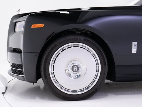 Certified 2023 Rolls-Royce Phantom Sedan w/ The Phantom Package image 52