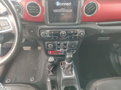 Used 2020 Jeep Gladiator Rubicon AWD/4WD image 11