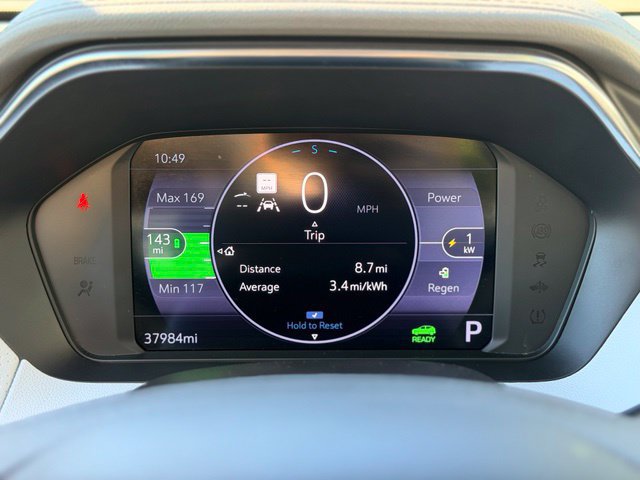 Used 2023 Chevrolet Bolt EUV Premier w/ Sun & Sound Package FWD image 10