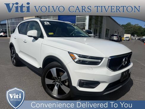 Used 2020 Volvo XC40 T5 Momentum w/ Protection Package AWD/4WD image 1