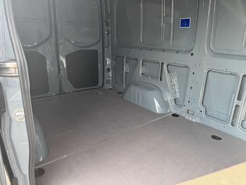 Used 2025 Mercedes-Benz Sprinter 2500 image 36