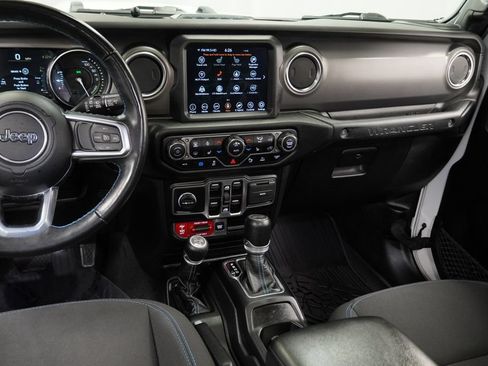 Used 2022 Jeep Wrangler Unlimited Rubicon 4xe w/ Dual Top Group AWD/4WD image 26