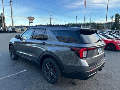 New 2026 Ford Explorer ST-Line w/ ST-Line Street Pack image 5