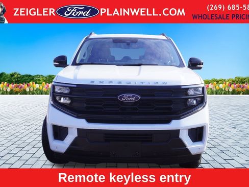 Used 2025 Ford Expedition Active image 8