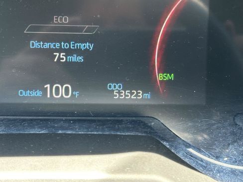 Used 2025 Toyota RAV4 XLE FWD image 14